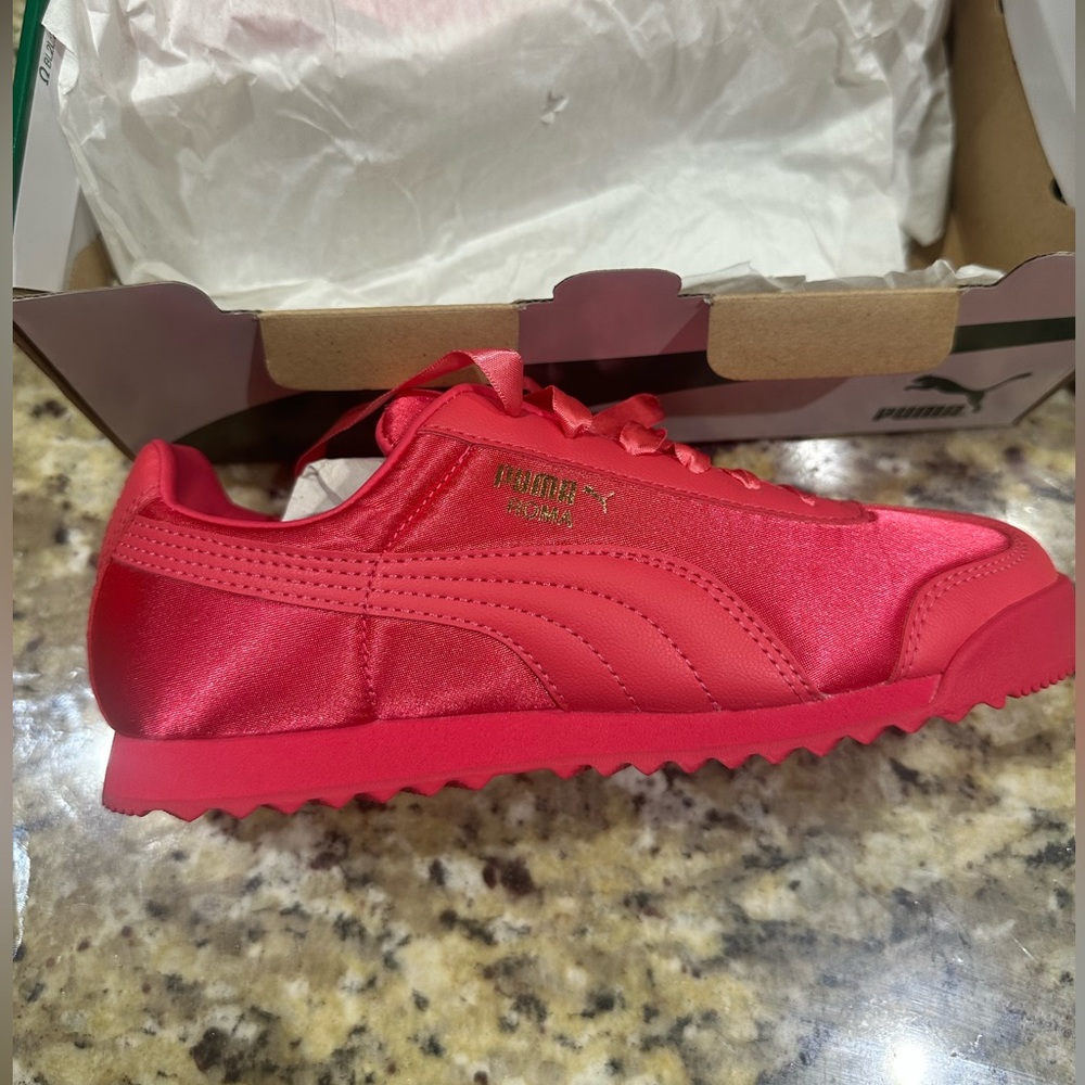 3Y puma satin girls sneakers